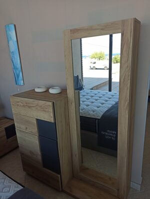 Συρταριέρα με ολόσωμο καθρέπτη (αποθ.χώρος)  Hermes