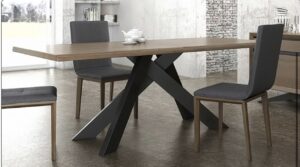 Τραπέζι Pablo Με ξύλινη επιφάνεια.